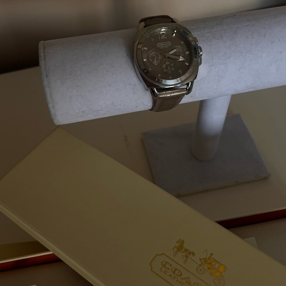 Coach Watch - Picture 3 of 9